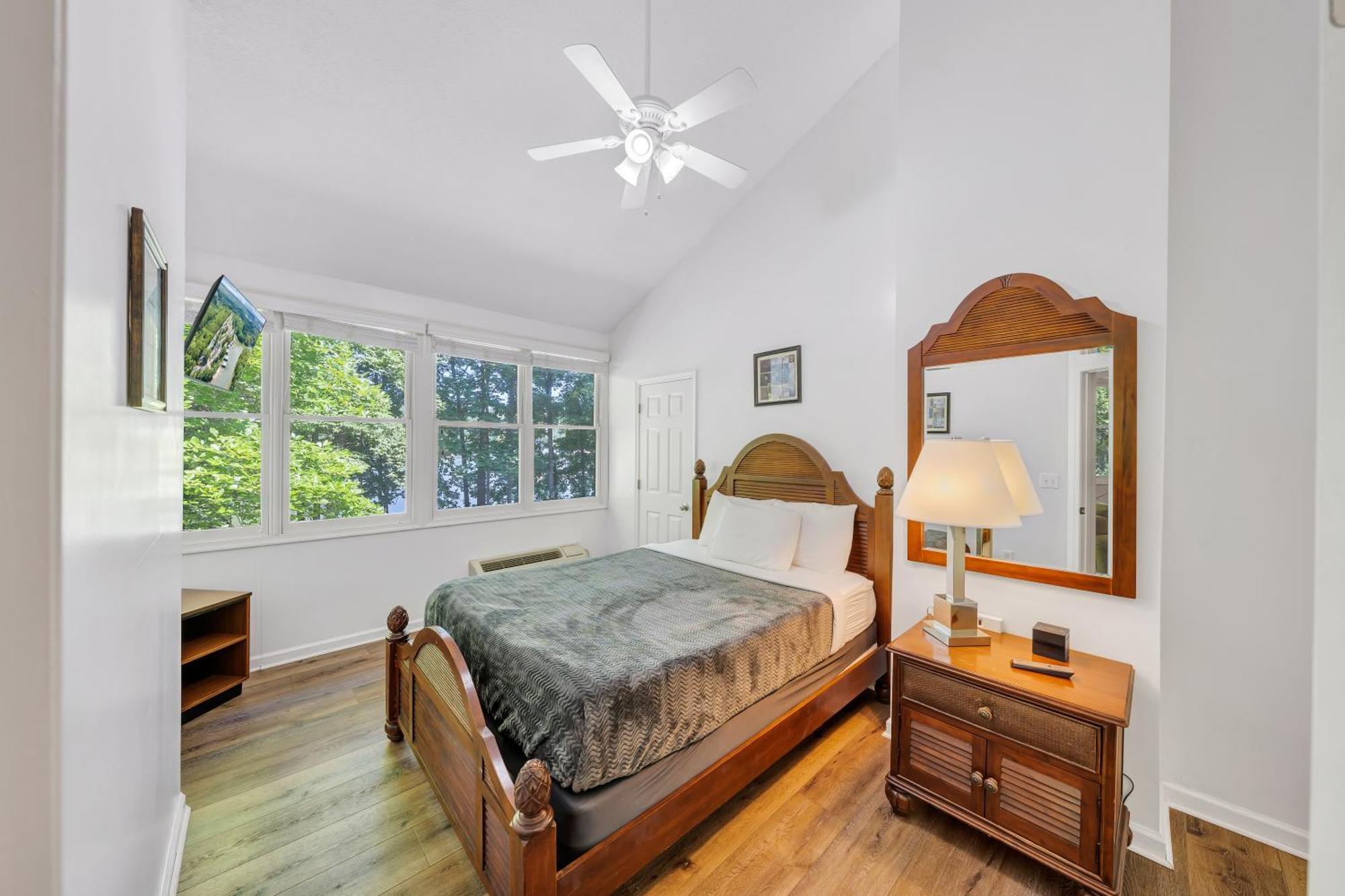 Halesford Harbour Resort - Smith Mountain Lake Moneta Luaran gambar