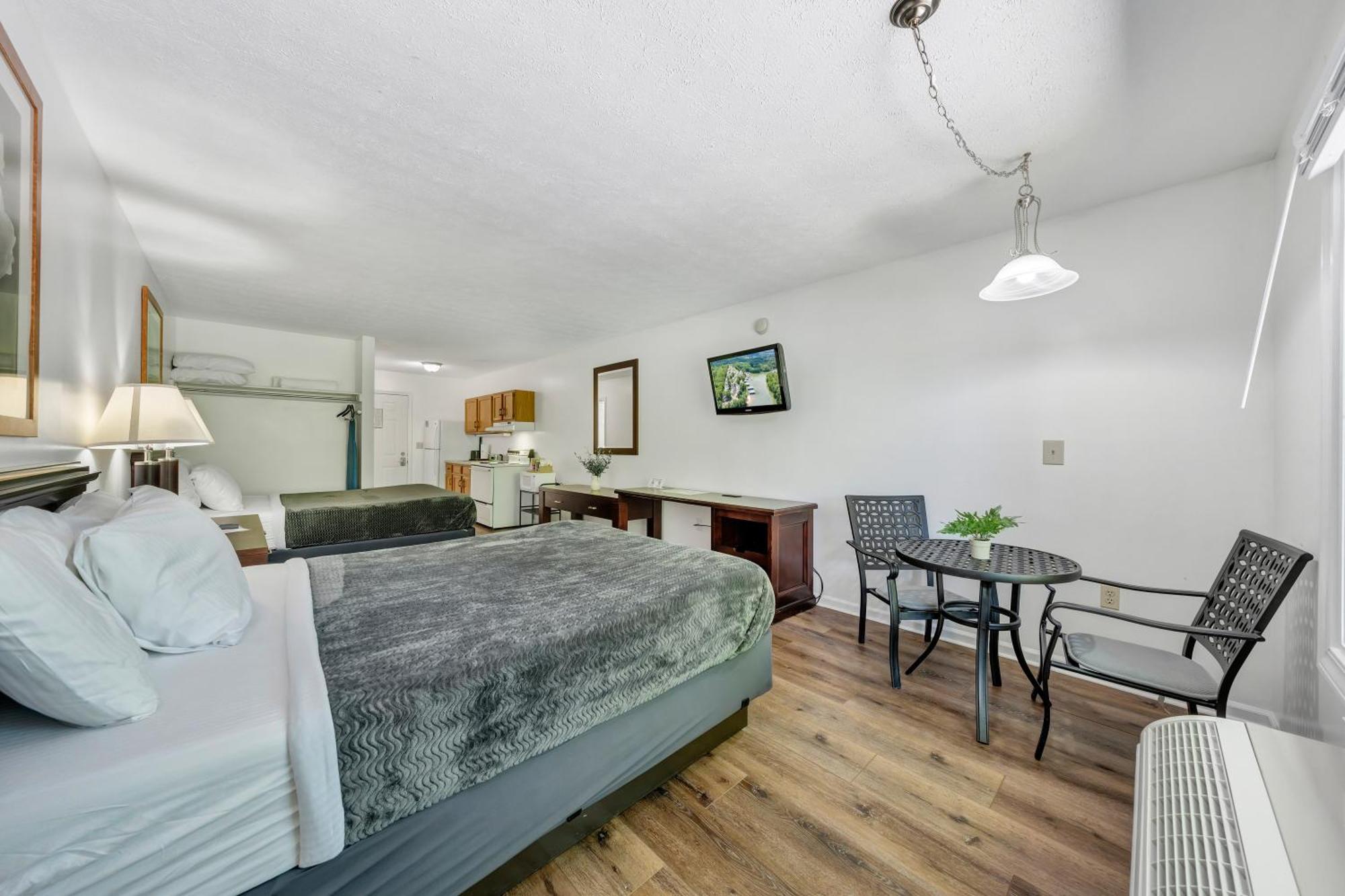 Halesford Harbour Resort - Smith Mountain Lake Moneta Luaran gambar
